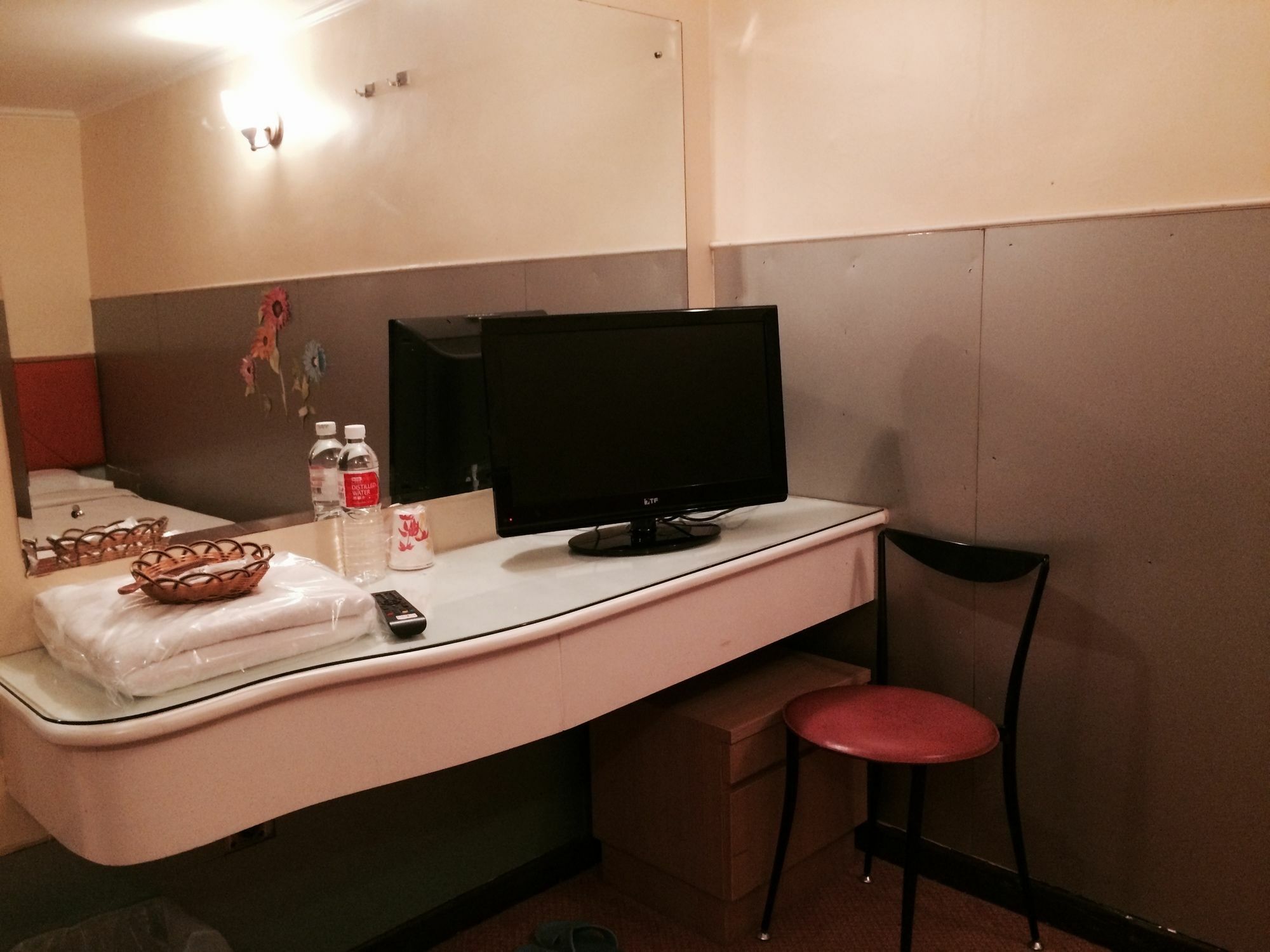 J Hotel Hong Kong Bagian luar foto